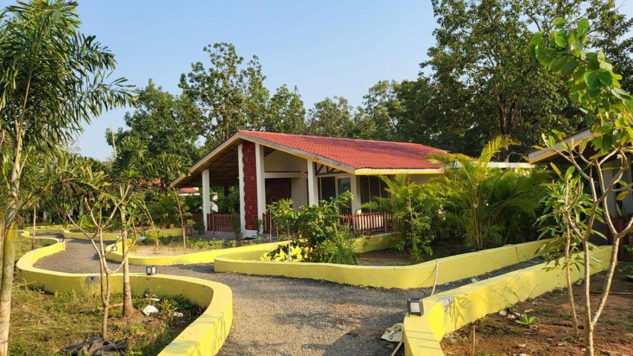 The Infinity Pench Resort Khawāsa Exteriör bild