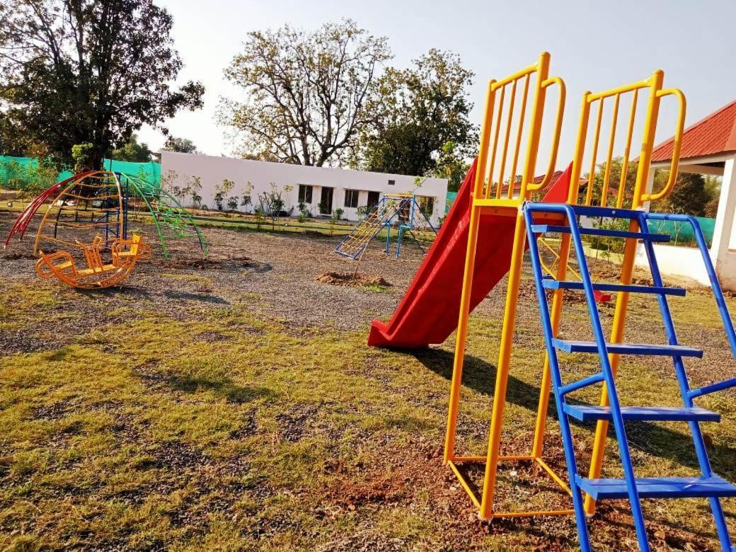 The Infinity Pench Resort Khawāsa Exteriör bild