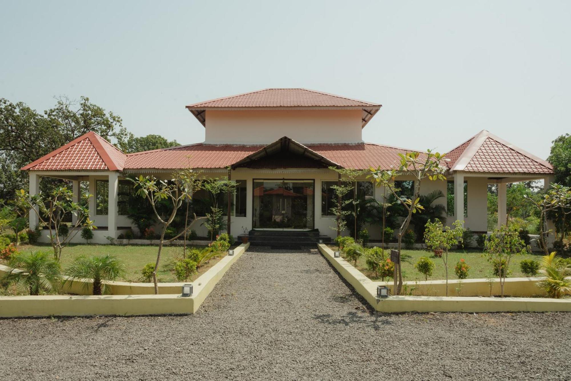 The Infinity Pench Resort Khawāsa Exteriör bild
